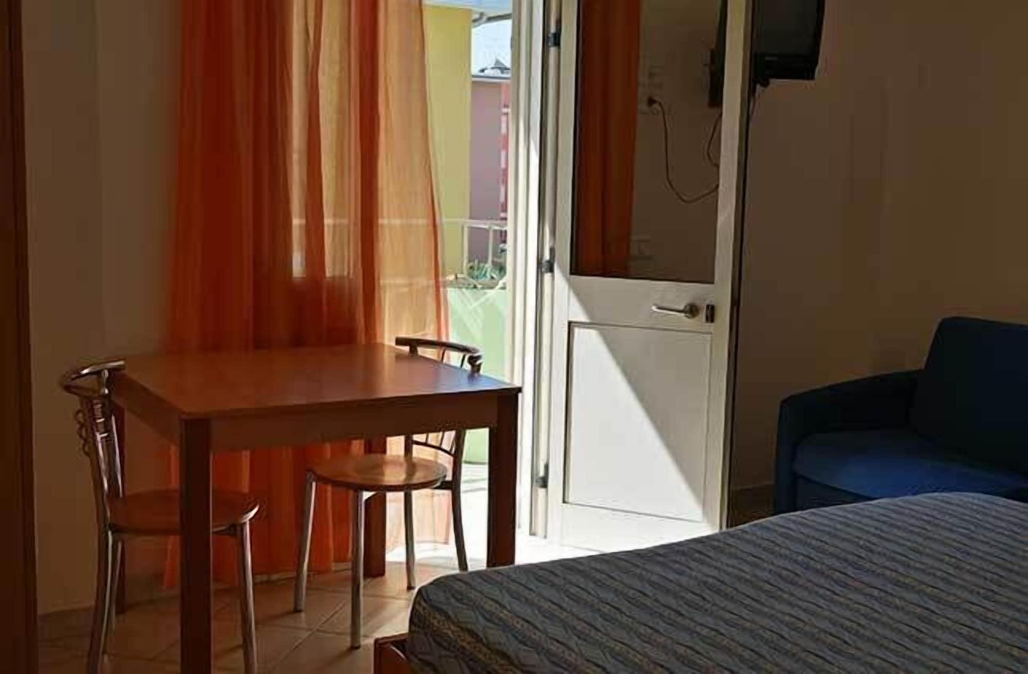 Hotel Vianello リド・ディ・イエゾロ エクステリア 写真